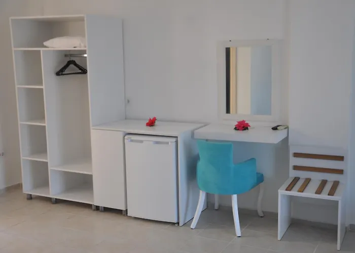 Lacivert Boutique 4* Селемие