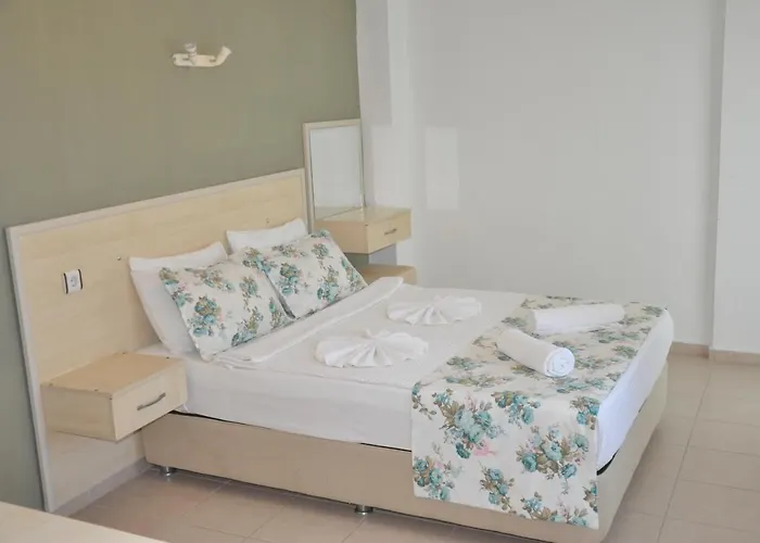 Lacivert Boutique Selimiye (Aegean)