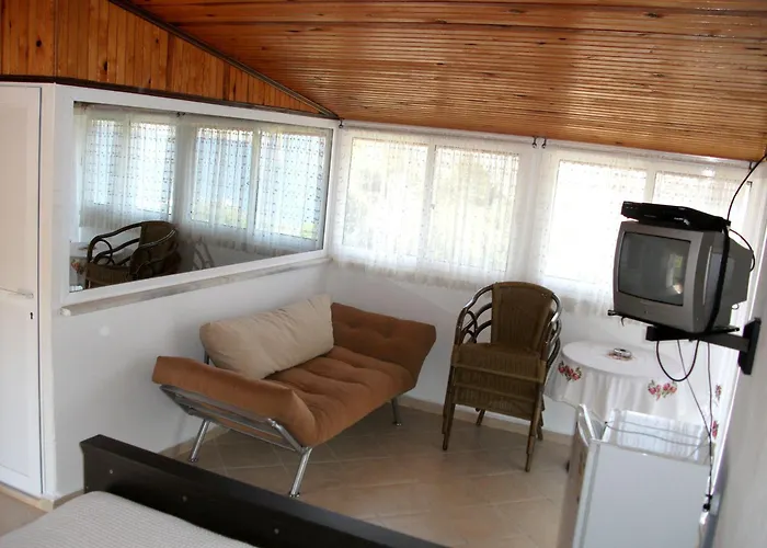 Lacivert Boutique Selimiye (Aegean)