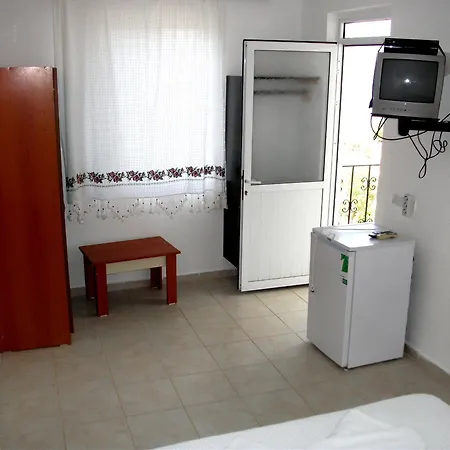 Lacivert Boutique 4*