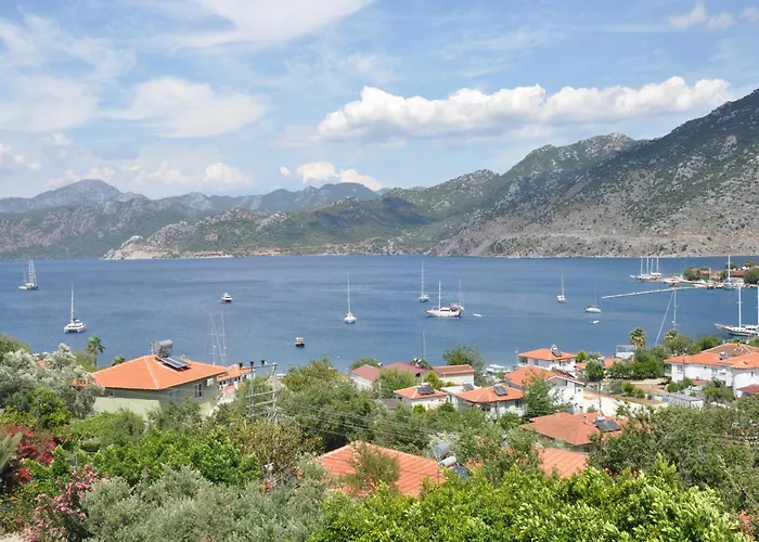 Lacivert Boutique 4*