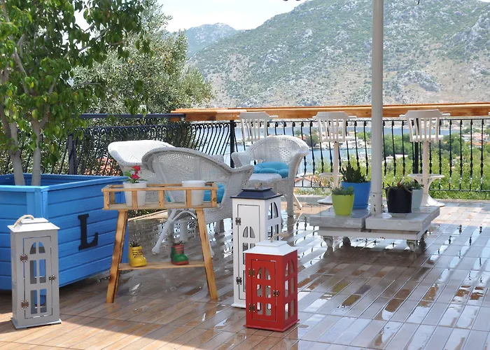 Lacivert Boutique 4*