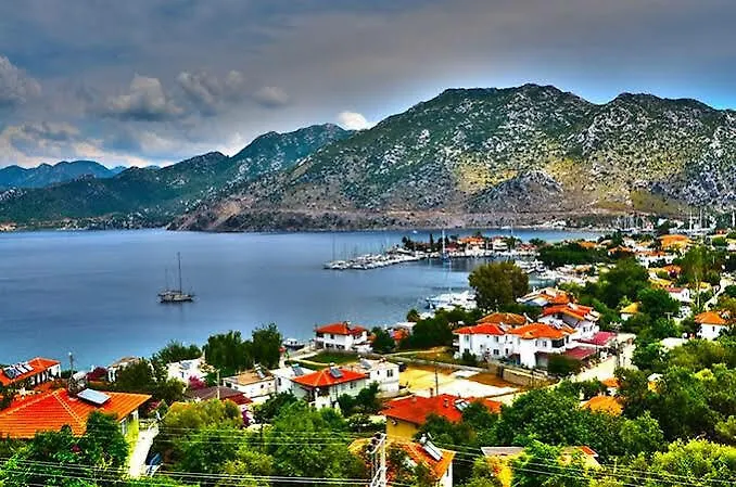 Lacivert Boutique 4*